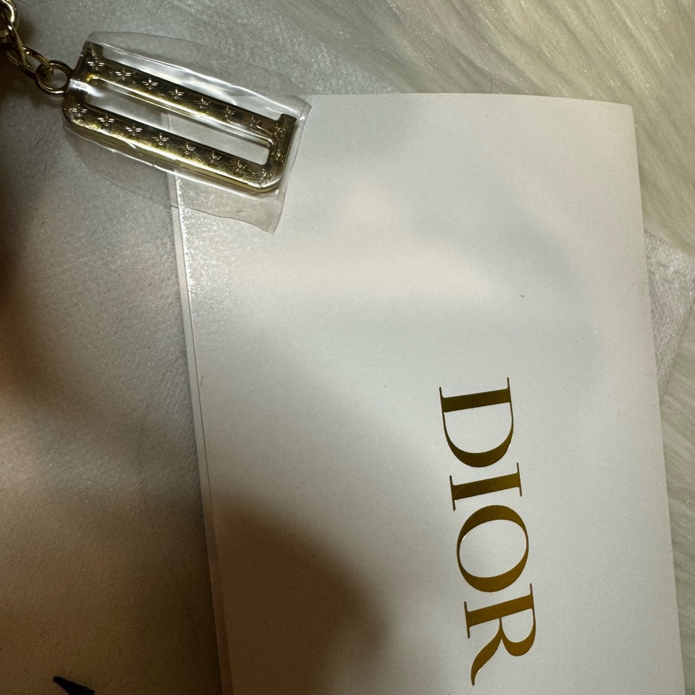 Dior Red Leather Shoulder Bag with Gold Chain - Picture 6 of 7